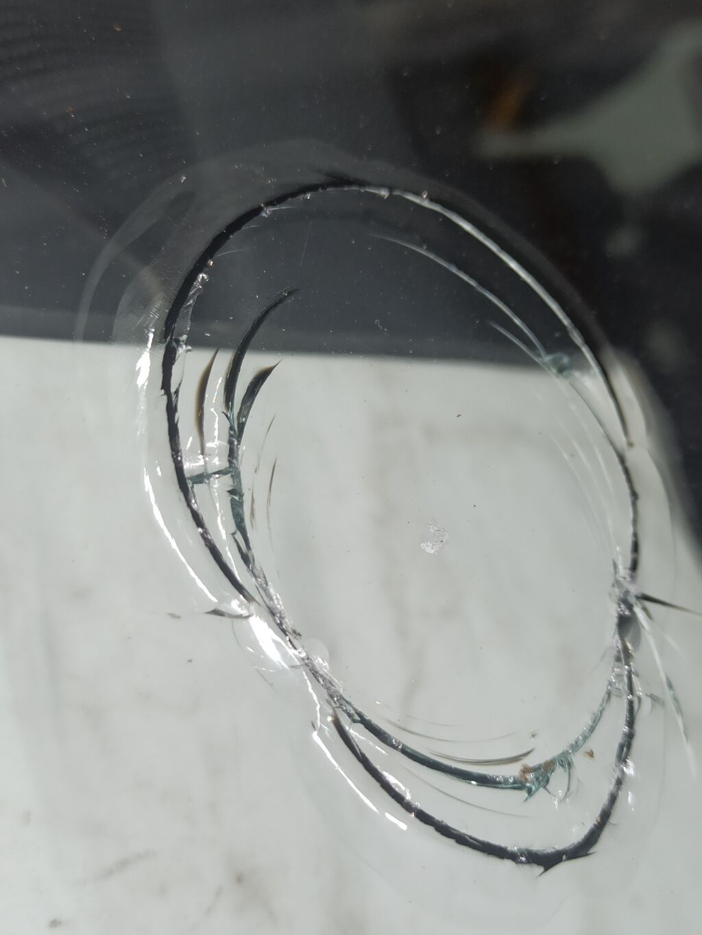 Ремонт и реставрация трещин лобового стекла