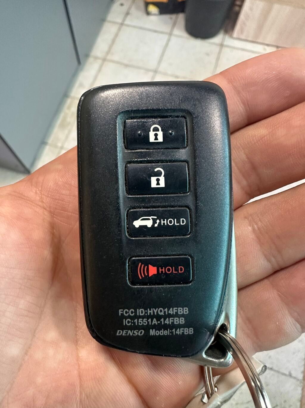 Изготовление и прошивка ключей Toyota с выездом