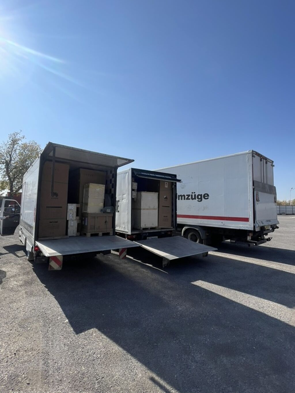 Грузоперевозки с грузчиками на фургонах Mercedes Sprinter