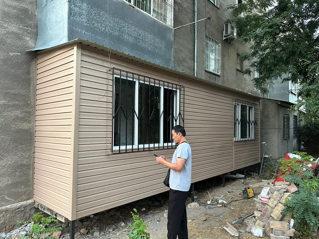 Обшивка и остекление балконов виниловым сайдингом