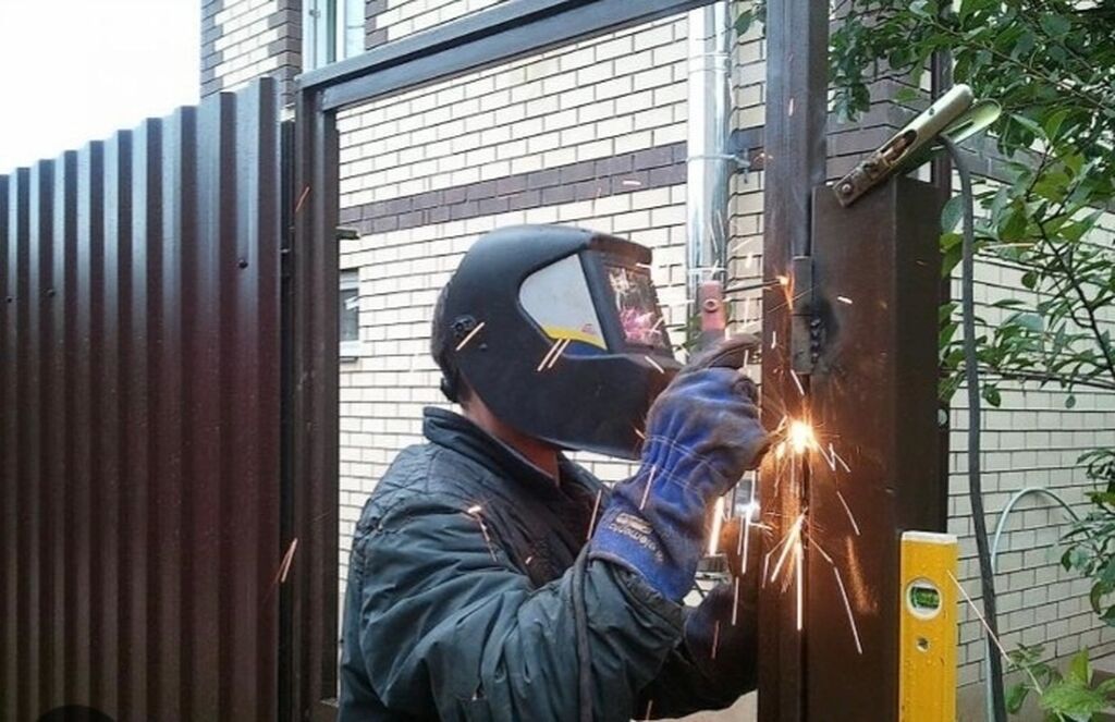 Сварка и монтаж заборов и ворот